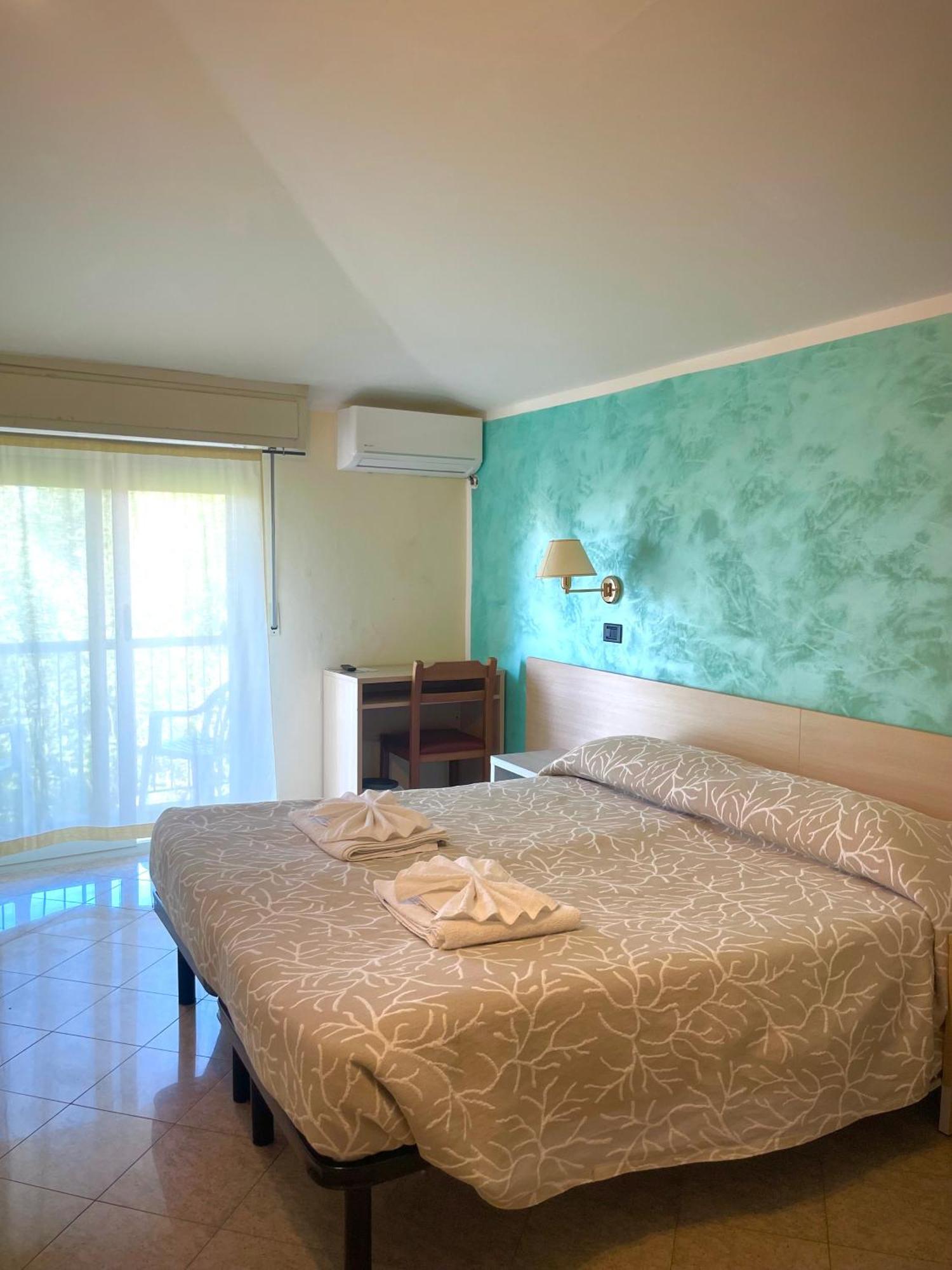 Hotel Reale Rimini Exterior photo